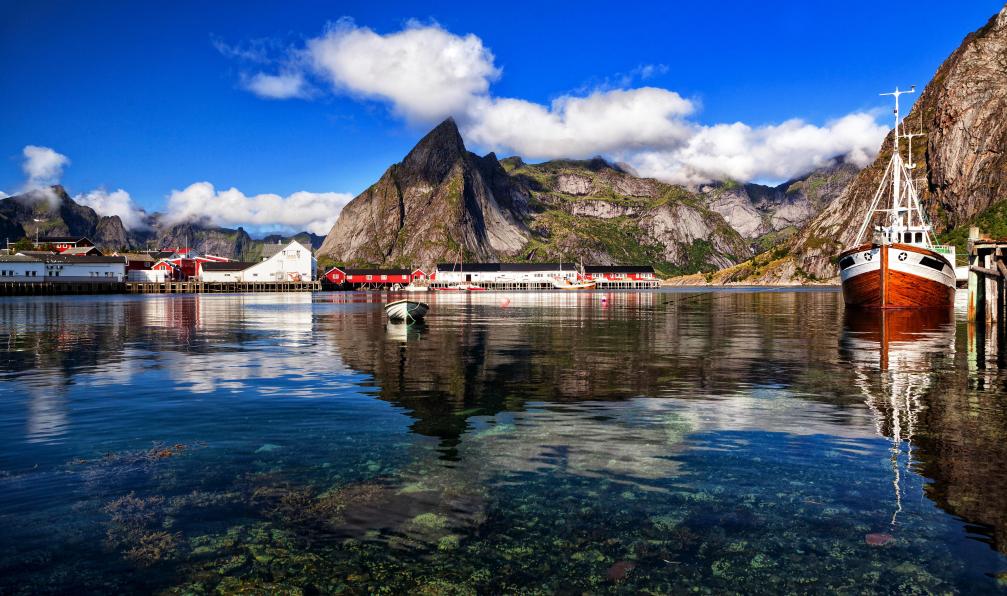 Istock - Village Reine, Lofoten, Norvège. - Des grands fjords aux îles Lofoten fjords-du-sud-lofoten-norvege