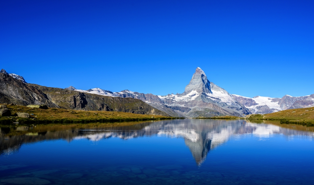 Simon Dannhauer - Istock - Cervin, Suisse. - Le tour du Cervin cervin-tour-du-cervin