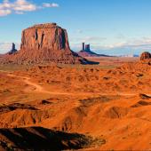 © blewulis - Istock - Panorama au point de vue John Fords dans le parc de Monument Valley;Etats-Unis trek grand canyon