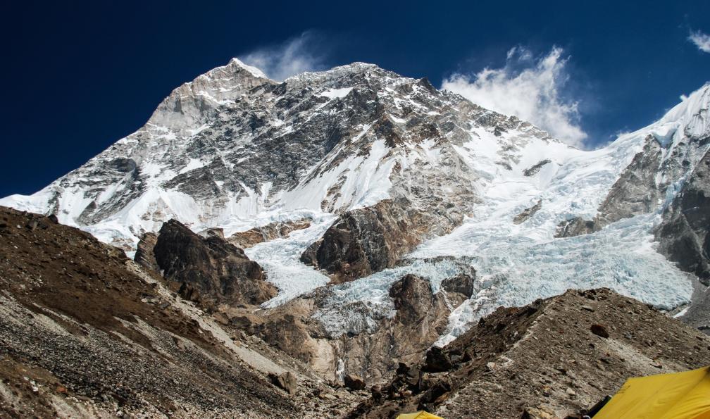 Le Makalu depuis le camp de base, Népal. trek makalu