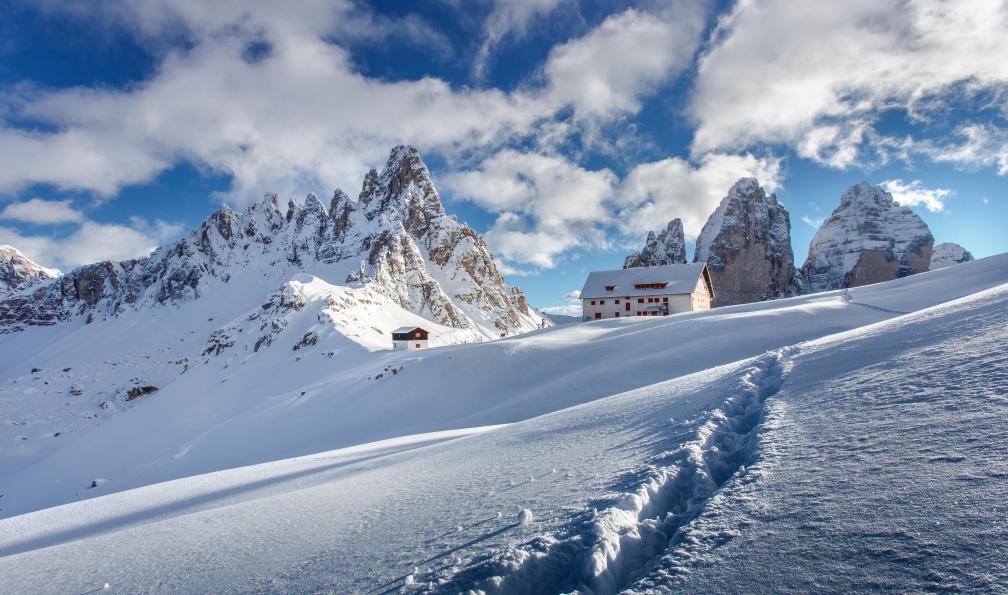 Dzerkach Viktar - Shutterstock - Dolomites sous la neige, parc Tre Cime, Italie. - Le meilleur des Dolomites à raquettes alpes-italiennes-raquettes-dolomites