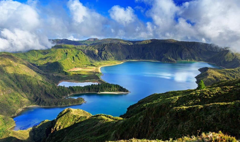 aragami123345 - Istock - Ile San Miguel, açores. - São Miguel, volcan des Açores acores-trekking-acores-sao-miguel