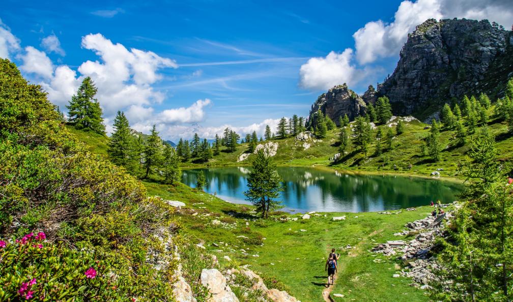 Giamello - Alessandro - Shutterstock - Le lac Noir, Val Maira, France - Découverte du Val Maira alpes-italiennes-decouverte-du-val-maira