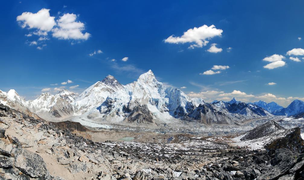 Prudek - Daniel - stock.adobe.com - Vue panoramique sur l'Everest depuis le Kala Patthar, Népal