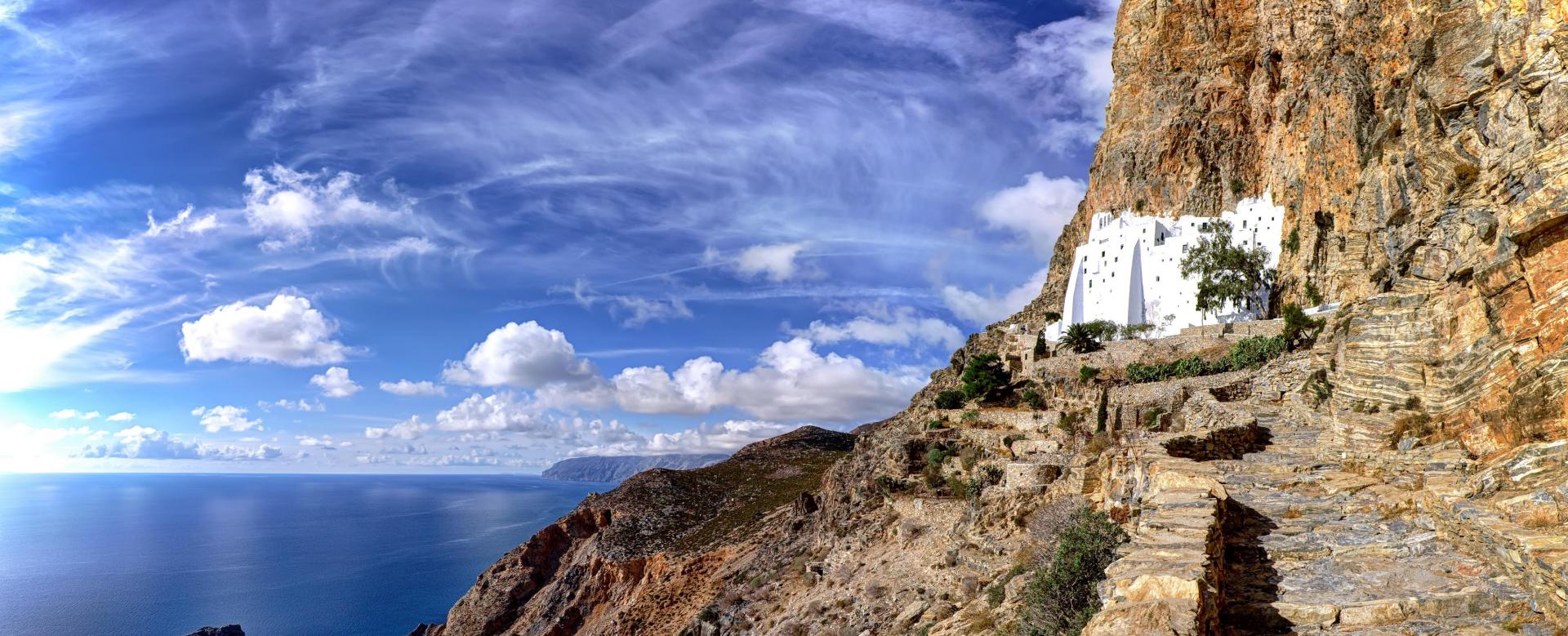 naxos-et-amorgos-les-cyclades-en-bleu-et-blanc