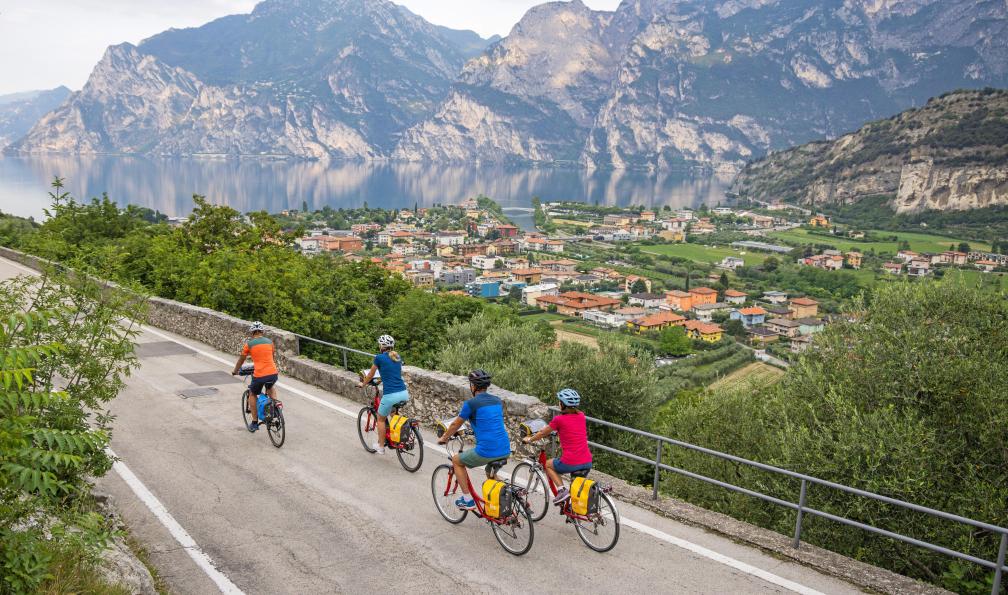 italie-du-nord-tour-du-lac-de-garde-a-velo