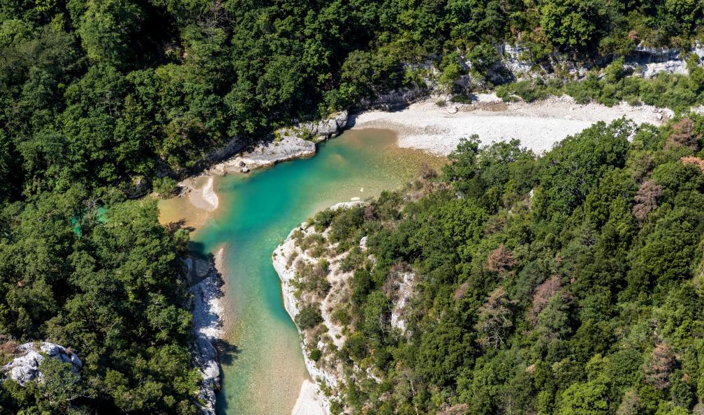 LIGHTFIELD STUDIOS - Adobe stock - Vue aérienne et partielle de la rivière du Verdon, Provence, France - Les gorges du Verdon 6 jours provence-mediterranee-randonnee-les-gorges-du-verdon