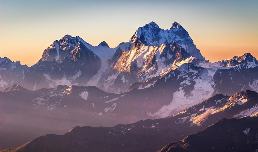 mzabarovsky - Istock - Montagne Ushba, Géorgie. - Géants de glace de Svanétie georgie-trek-georgie