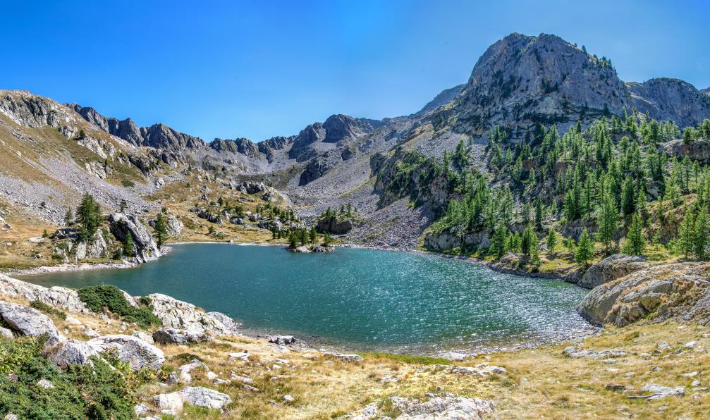 Devillechaise - Adobe Stock - Le lac de Trecolpas, Mercantour, Alpes, France - Lacs des Merveilles en itinérance alpes-francaises-tour-mercantour