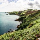 © Markus Thoenen - istock - Paysage côtier entre Bouley Bay et Gorey Bay, Jersey, Royaume-Uni randonnée jersey