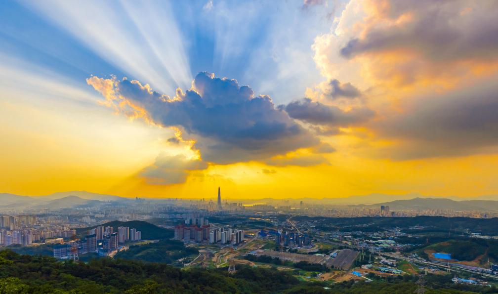 Mongkol - Adobe stock - Coucher de soleil sur la ville de Séoul, Corée du Sud - Voyages et circuits en Corée du Sud Voyages et circuits en Corée du Sud