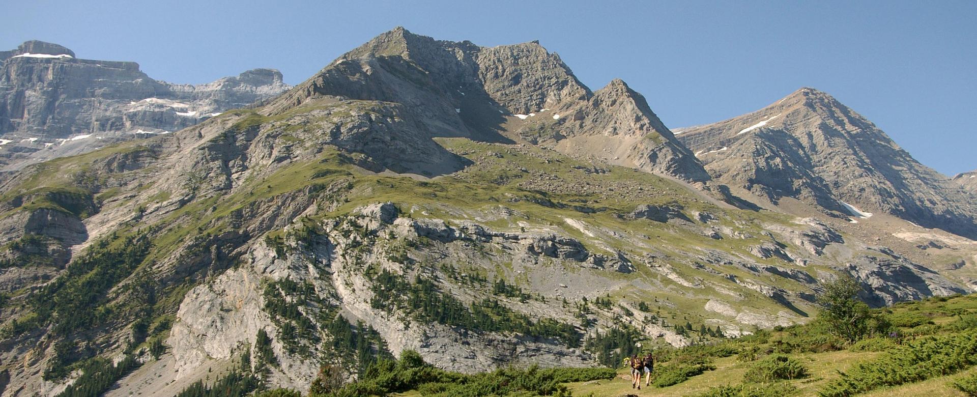 les-3000-des-pyrenees-du-vignemale-au-mont-perdu