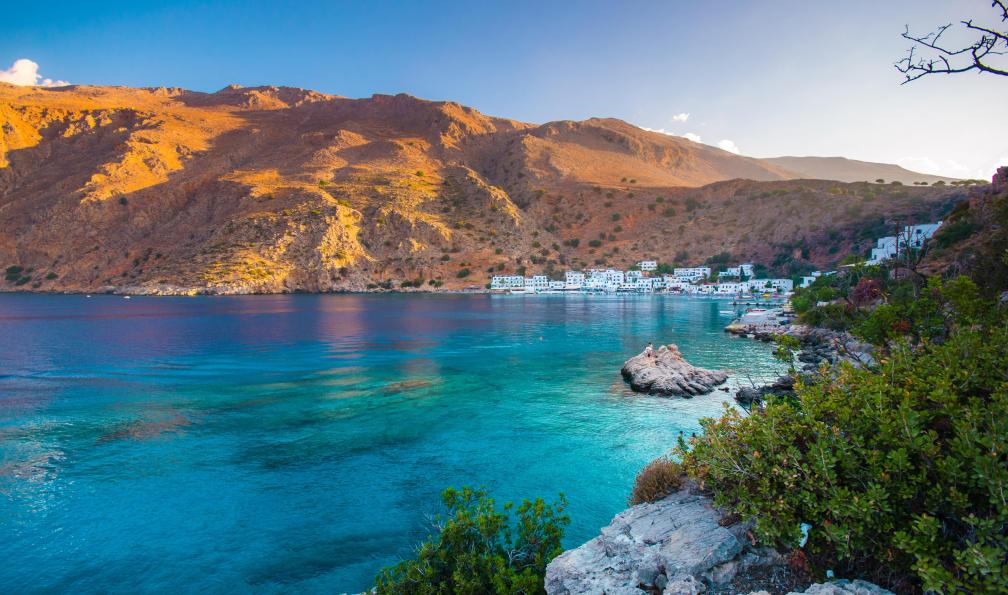 Gatsi - Istock - Village grec de Loutro, Crète;Grèce - La Crète buissonnière crete-randonnee-crete