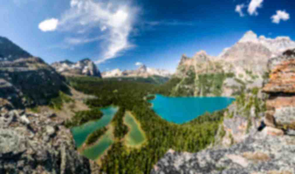 trekking canada
