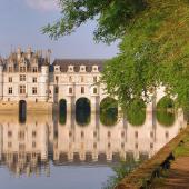 chateaux de la loire à velo