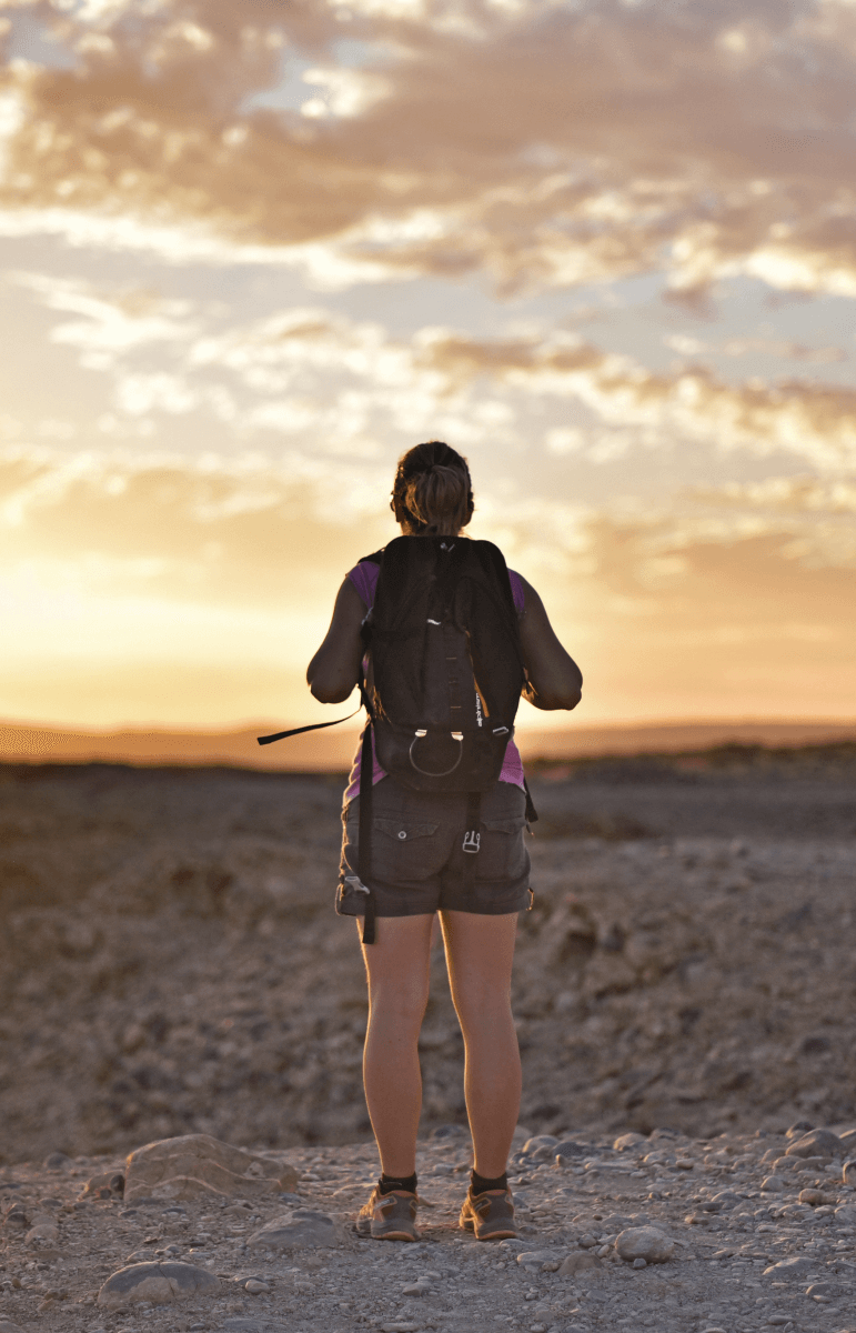 Randonneuse en Namibie
