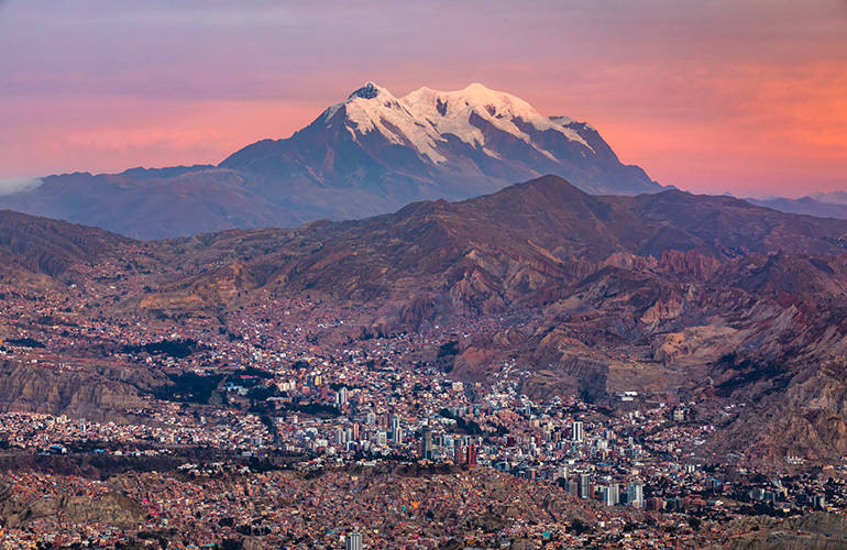 Ville de La Paz et l'Illimani, Bolivie