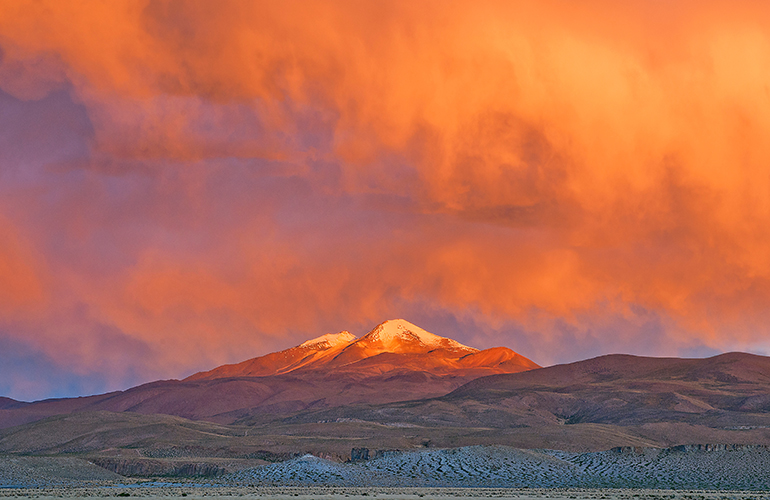 Coucher de soleil sur le volcan Uturuncu, Bolivie