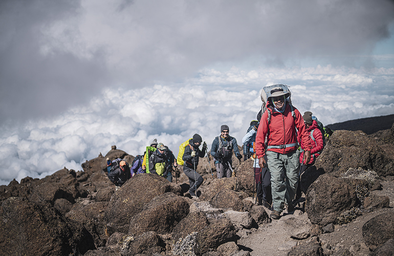 Randonneurs et guides dans l’ascension du Kilimandjaro - Tanzanie