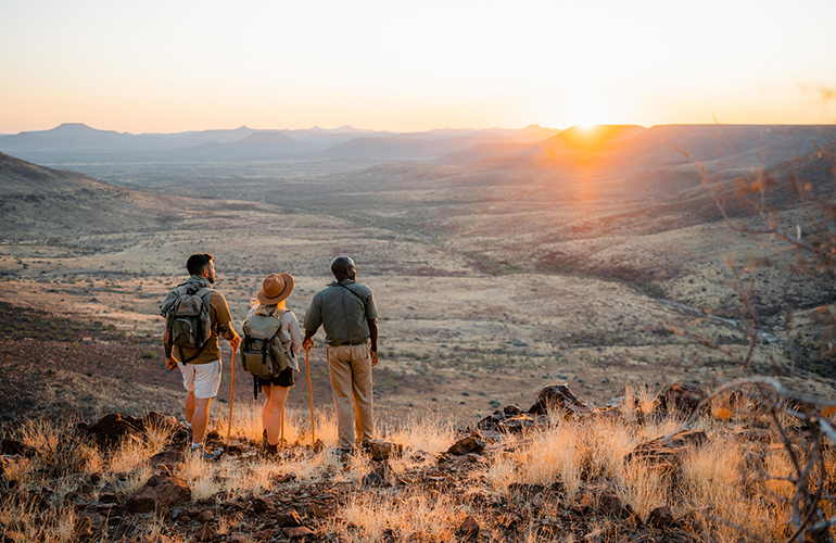 S'habiller pour un safari, Randonneurs dans le Damaraland, Safari, Namibie