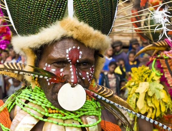 papouasie costume traditionnel homme