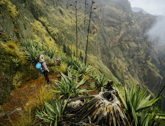 Randonneuse à Santo Antao, Cap-vert