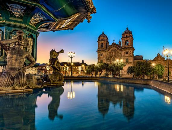 Centre ville de Cuzco et sa cathédrale, Pérou.