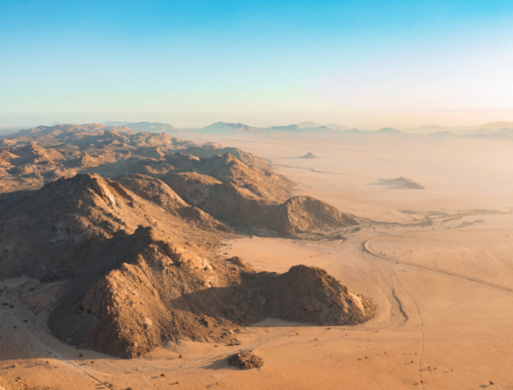 Désert du Namib montagnes vu drone