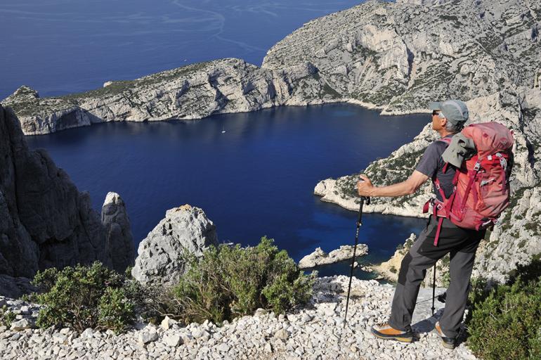 © Copyright en cours de publication randonneur calanques